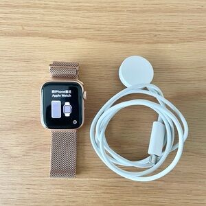 Apple Watch Series 4 40mm Aluminum Gold